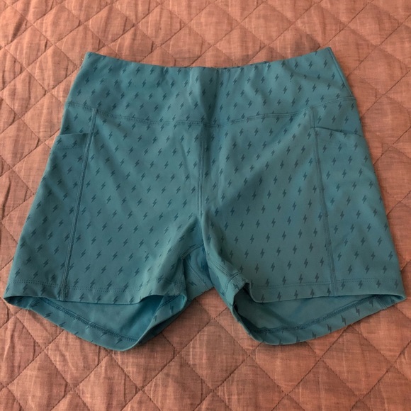 oiselle Pants - Oiselle Firecracker Reflective Shorts